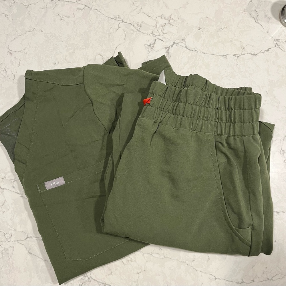 Figs Olive Green Scrub Set